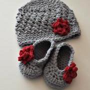 New Baby Gift gray and red hat and booties with rose size 0 to 3 months